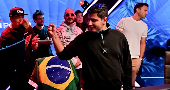 Marcelo Aziz faz história e conquista maior premiação do poker brasileiro no Super Main Event da WSOP Paradise